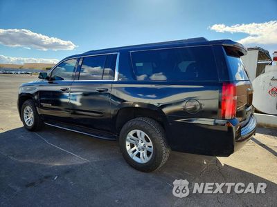 Drugie zdjęcie samochodu z przodu: 2020 CHEVROLET SUBURBAN C1500 LT VIN:1GNSCHKC8LR117497 - miniatura