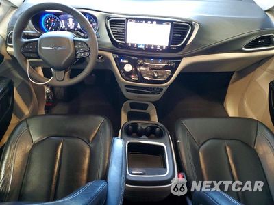 Zdjęcie 8 z 13 samochodu: 2025 CHRYSLER PACIFICA LIMITED VIN:2C4RC1GG9SR578100 - miniatura