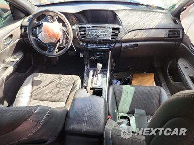 Zdjęcie 8 z 13 samochodu: 2017 HONDA ACCORD SPORT VIN:1HGCR2F54HA241990 - miniatura
