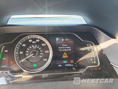 Zdjęcie 9 z 12 samochodu: 2021 HYUNDAI IONIQ BLUE VIN:KMHC65LC8MU255729 - miniatura