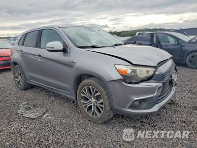 Czwarte zdjęcie samochodu z boku: 2017 MITSUBISHI OUTLANDER SPORT ES VIN:JA4AP3AU4HZ043020 - miniatura