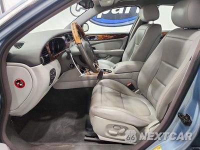 Zdjęcie 7 z 12 samochodu: 2004 JAGUAR XJ8 VIN:SAJWA71C44SG22852 - miniatura