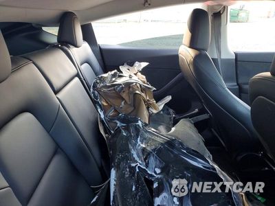 Zdjęcie 10 z 13 samochodu: 2025 TESLA MODEL Y VIN:7SAYGAEE6SF227077 - miniatura