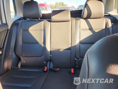 Zdjęcie 10 z 13 samochodu: 2016 VOLKSWAGEN TIGUAN S VIN:WVGBV7AX7GW541502 - miniatura