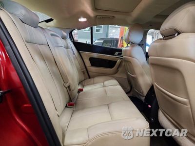 Zdjęcie 10 z 13 samochodu: 2016 LINCOLN MKS VIN:1LNHL9FT4GG602655 - miniatura