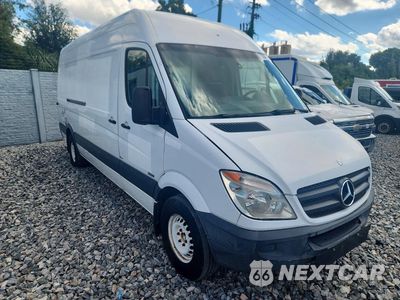Czwarte zdjęcie samochodu z boku: 2012 MERCEDES-BENZ SPRINTER 2500 DELIVERY VAN VIN:WD3PE8CB0C5704129 - miniatura
