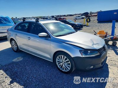 Czwarte zdjęcie samochodu z boku: 2014 VOLKSWAGEN JETTA TDI VIN:3VWLL7AJ3EM273889 - miniatura