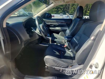 Zdjęcie 7 z 12 samochodu: 2017 MITSUBISHI OUTLANDER SE VIN:JA4AD3A3XHZ029784 - miniatura