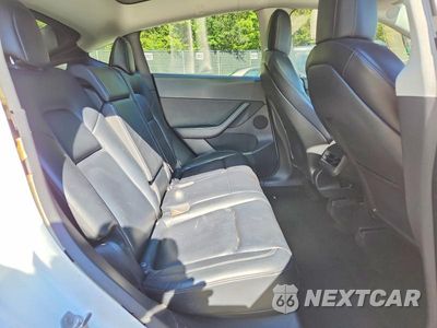 Zdjęcie 11 z 13 samochodu: 2022 TESLA MODEL Y VIN:7SAYGDEE0NF374968 - miniatura
