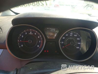 Zdjęcie 9 z 12 samochodu: 2013 HYUNDAI ELANTRA GLS VIN:5NPDH4AE7DH197589 - miniatura