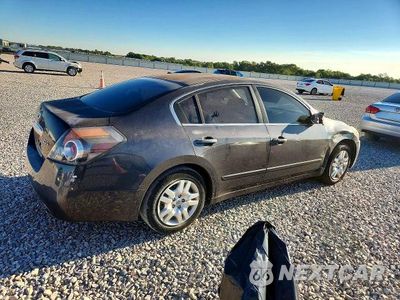 Trzecie zdjęcie samochodu z tyłu: 2012 NISSAN ALTIMA 2.5 VIN:1N4AL2APXCN525115 - miniatura