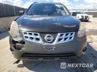 Piąte zdjęcie samochodu w środku: 2014 NISSAN ROGUE SELECT S VIN:JN8AS5MT4EW609729 - miniatura