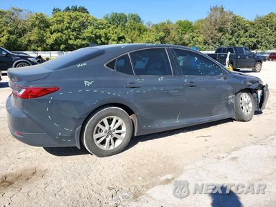 Trzecie zdjęcie samochodu z tyłu: 2025 TOYOTA CAMRY LE VIN:4T1DAACKXSU545678 - miniatura