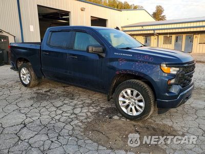 Czwarte zdjęcie samochodu z boku: 2022 CHEVROLET SILVERADO K1500 CUSTOM VIN:1GCPDBEK3NZ621289 - miniatura