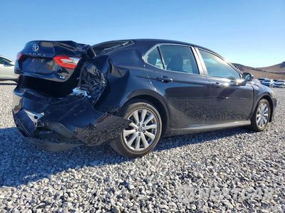 Trzecie zdjęcie samochodu z tyłu: 2018 TOYOTA CAMRY LE VIN:4T1B11HK2JU511216 - miniatura