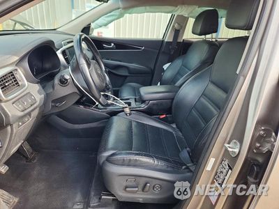 Zdjęcie 7 z 14 samochodu: 2017 KIA SORENTO SX V6 VIN:5XYPKDA55HG224865 - miniatura