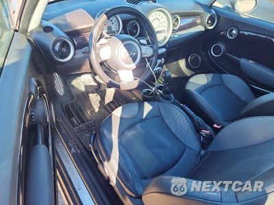 Zdjęcie 8 z 12 samochodu: 2009 MINI COOPER S VIN:WMWMF73599TW88007 - miniatura