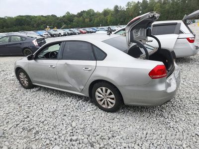 Drugie zdjęcie samochodu z przodu: 2013 VOLKSWAGEN PASSAT S VIN:1VWAH7A38DC109712 - miniatura