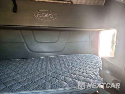 Zdjęcie 10 z 13 samochodu: 2017 PETERBILT 579 SEMI TRUCK VIN:1XPBDP9X1HD444349 - miniatura