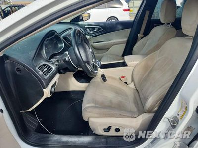 Zdjęcie 7 z 12 samochodu: 2015 CHRYSLER 200 LIMITED VIN:1C3CCCAB4FN633459 - miniatura