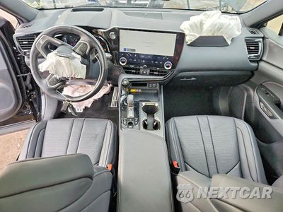Zdjęcie 8 z 13 samochodu: 2025 LEXUS NX 450H+ F SPORT HANDLING VIN:JTJKKCFZ3S2043097 - miniatura