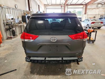 Zdjęcie 6 z 13 samochodu: 2014 TOYOTA SIENNA LE VIN:5TDKK3DC3ES438332 - miniatura