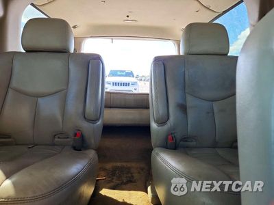 Zdjęcie 10 z 14 samochodu: 2005 CHEVROLET SUBURBAN C1500 VIN:3GNEC16Z55G199260 - miniatura