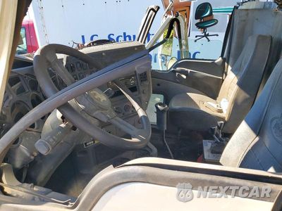 Zdjęcie 7 z 11 samochodu: 2016 MACK GU713 ROLL-OFF CONTAINER TRUCK VIN:1M2AX07C9GM025705 - miniatura