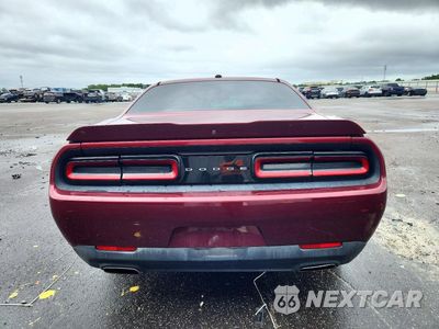 Zdjęcie 6 z 12 samochodu: 2018 DODGE CHALLENGER SXT VIN:2C3CDZAG0JH121954 - miniatura