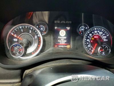 Zdjęcie 9 z 12 samochodu: 2023 RAM 2500 TRADESMAN VIN:3C6UR5HL3PG538627 - miniatura