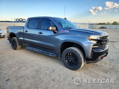 Czwarte zdjęcie samochodu z boku: 2019 CHEVROLET SILVERADO K1500 LT TRAIL BOSS VIN:3GCPYFED3KG256153 - miniatura