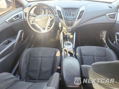 Zdjęcie 8 z 12 samochodu: 2017 HYUNDAI VELOSTER BASE VIN:KMHTC6AD5HU312100 - miniatura