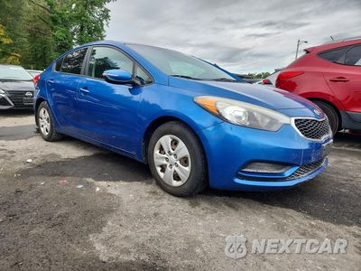 Czwarte zdjęcie samochodu z boku: 2015 KIA FORTE LX VIN:KNAFX4A64F5314064 - miniatura
