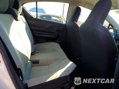Zdjęcie 10 z 12 samochodu: 2016 TOYOTA PRIUS C ONE VIN:JTDKDTB32G1136835 - miniatura