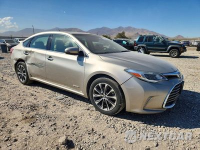 Czwarte zdjęcie samochodu z boku: 2016 TOYOTA AVALON HYBRID XLE PLUS VIN:4T1BD1EB0GU052126 - miniatura