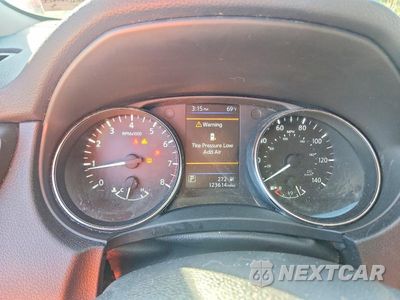 Zdjęcie 9 z 14 samochodu: 2018 NISSAN ROGUE SV VIN:5N1AT2MT4JC807323 - miniatura