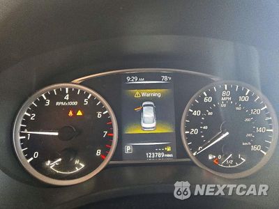 Zdjęcie 9 z 12 samochodu: 2017 NISSAN SENTRA SV VIN:3N1AB7AP6HY332662 - miniatura