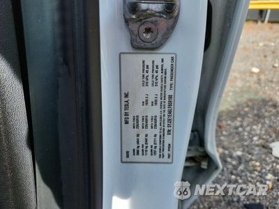 Zdjęcie 12 z 12 samochodu: 2020 TESLA MODEL 3 VIN:5YJ3E1EA6LF659180 - miniatura