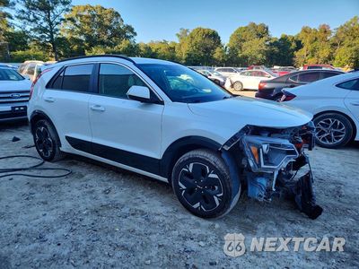 Czwarte zdjęcie samochodu z boku: 2024 KIA NIRO WIND VIN:KNDCR3L19R5122459 - miniatura