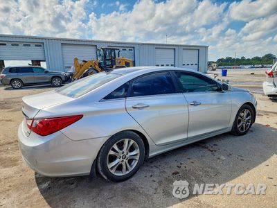 Trzecie zdjęcie samochodu z tyłu: 2013 HYUNDAI SONATA LIMITED VIN:5NPEC4AC6DH529636 - miniatura