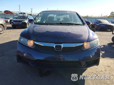 Piąte zdjęcie samochodu w środku: 2011 HONDA CIVIC LX VIN:2HGFA1F58BH524500 - miniatura