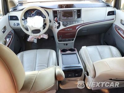 Zdjęcie 8 z 14 samochodu: 2011 TOYOTA SIENNA XLE 8-PASSENGER VIN:5TDYK3DC0BS119072 - miniatura