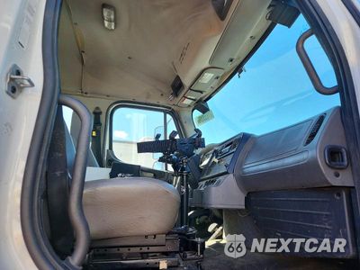Piąte zdjęcie samochodu w środku: 2013 FREIGHTLINER 108SD VIN:1FVAG0BS1DHFG1879 - miniatura