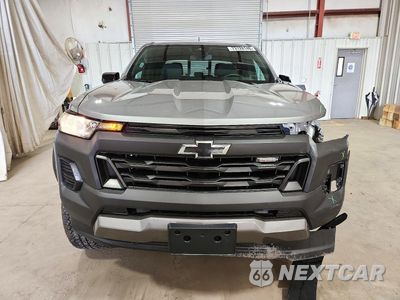 Piąte zdjęcie samochodu w środku: 2026 CHEVROLET COLORADO TRAIL BOSS VIN:1GCPTEEK4T1230619 - miniatura