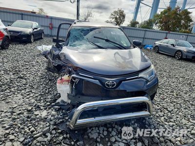 Piąte zdjęcie samochodu w środku: 2017 TOYOTA RAV4 LE VIN:JTMBFREV6HJ703754 - miniatura