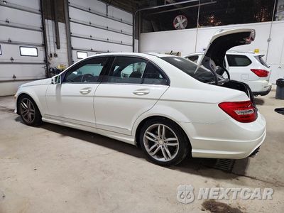 Drugie zdjęcie samochodu z przodu: 2012 MERCEDES-BENZ C 300 4MATIC VIN:WDDGF8BB4CA703387 - miniatura