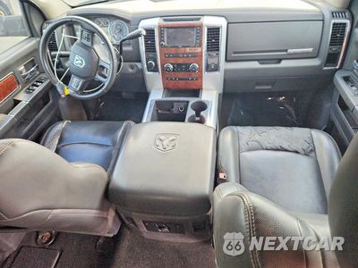 Zdjęcie 8 z 12 samochodu: 2012 DODGE RAM 3500 LARAMIE VIN:3C63DRJL2CG343219 - miniatura