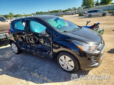 Czwarte zdjęcie samochodu z boku: 2018 CHEVROLET SPARK LS VIN:KL8CB6SA3JC475554 - miniatura