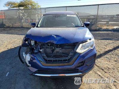 Piąte zdjęcie samochodu w środku: 2019 NISSAN ROGUE S VIN:JN8AT2MT8KW251896 - miniatura