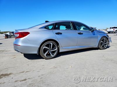 Trzecie zdjęcie samochodu z tyłu: 2018 HONDA ACCORD LX VIN:1HGCV1F18JA139990 - miniatura